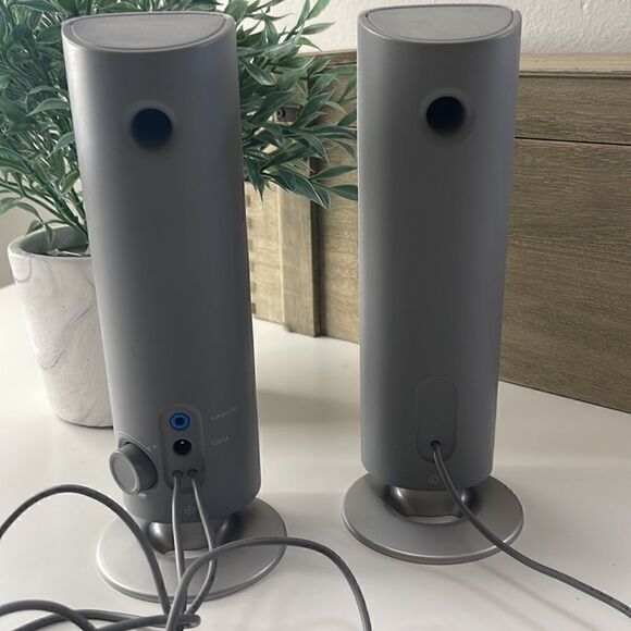 Hewlett-Packard portable speakers. - Picture 2 of 5